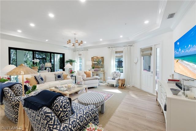 2472 Breakwater WAY 11102, Naples, FL 34112