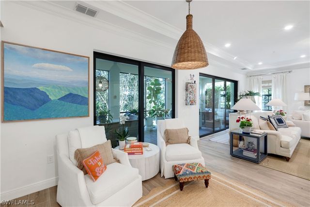 2472 Breakwater WAY 11102, Naples, FL 34112