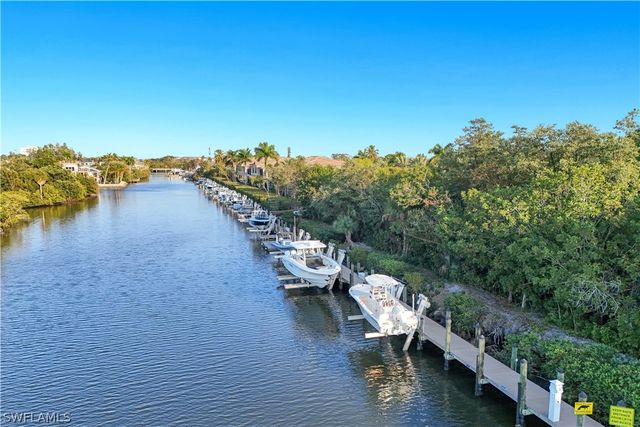 2472 Breakwater WAY 11102, Naples, FL 34112