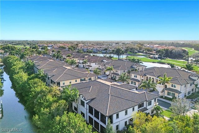 2472 Breakwater WAY 11102, Naples, FL 34112