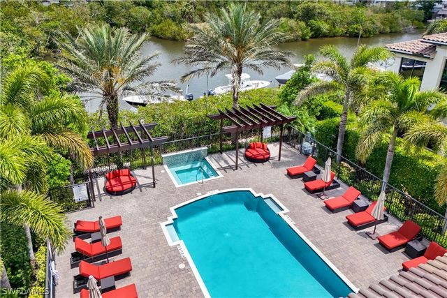 2472 Breakwater WAY 11102, Naples, FL 34112