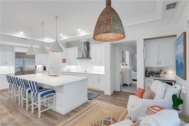 2472 Breakwater WAY 11102, Naples, FL 34112