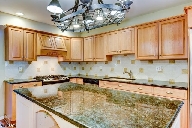 7 Matthew Rd, Wayne Twp., NJ 07470