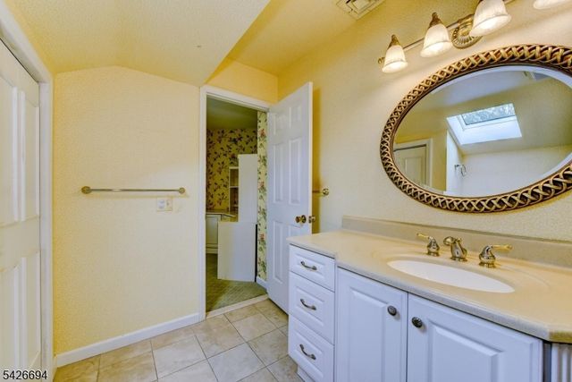 7 Matthew Rd, Wayne Twp., NJ 07470