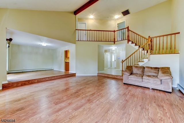 7 Matthew Rd, Wayne Twp., NJ 07470