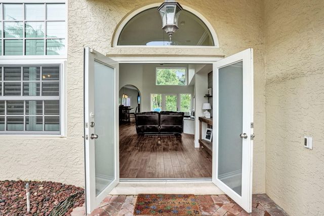 9645 E Tree Tops Court, Davie, FL 33328
