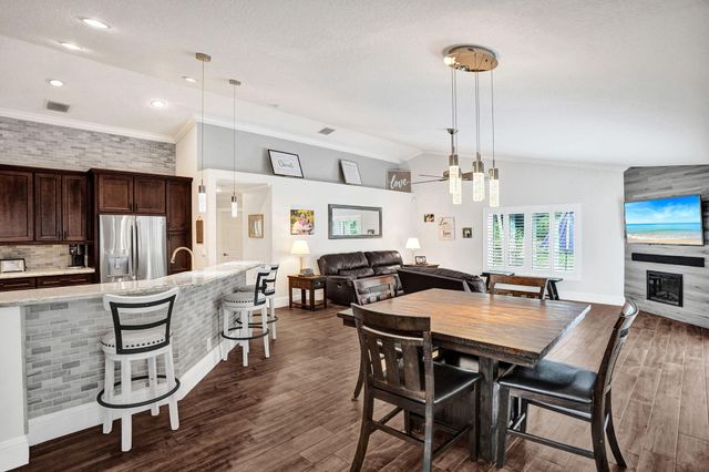 9645 E Tree Tops Court, Davie, FL 33328