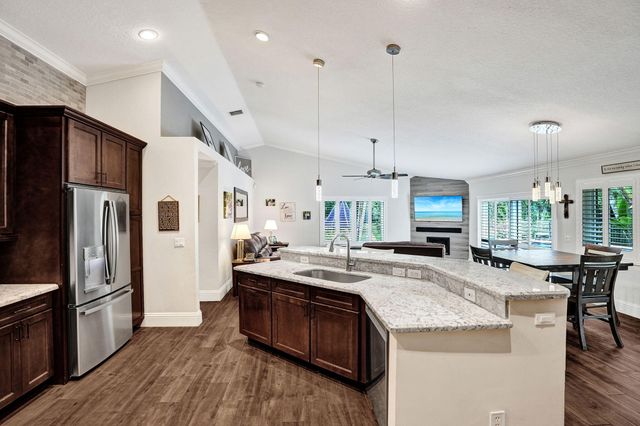 9645 E Tree Tops Court, Davie, FL 33328