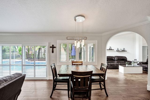 9645 E Tree Tops Court, Davie, FL 33328
