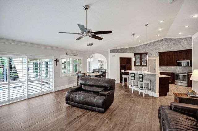 9645 E Tree Tops Court, Davie, FL 33328