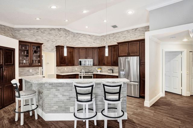 9645 E Tree Tops Court, Davie, FL 33328