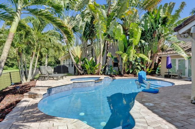 9645 E Tree Tops Court, Davie, FL 33328