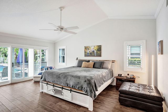 9645 E Tree Tops Court, Davie, FL 33328