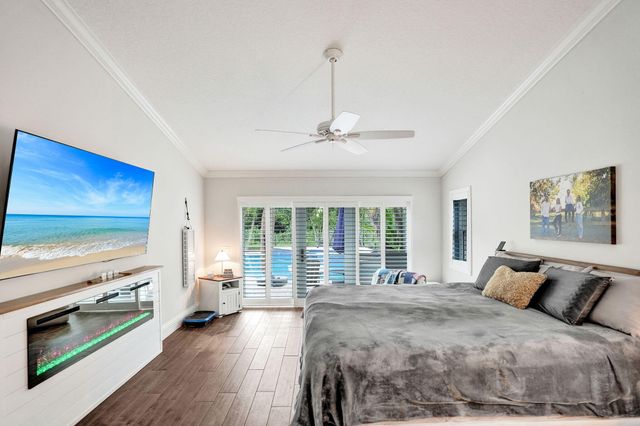 9645 E Tree Tops Court, Davie, FL 33328