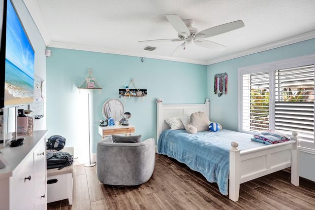 9645 E Tree Tops Court, Davie, FL 33328
