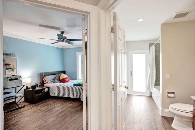 9645 E Tree Tops Court, Davie, FL 33328