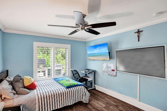 9645 E Tree Tops Court, Davie, FL 33328