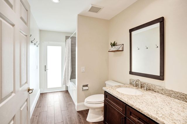 9645 E Tree Tops Court, Davie, FL 33328