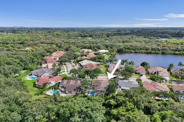 9645 E Tree Tops Court, Davie, FL 33328