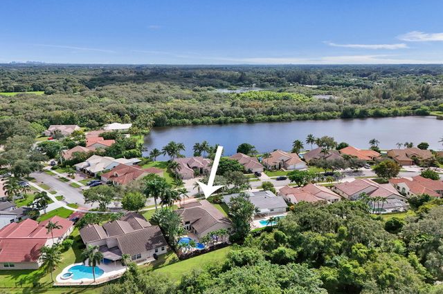 9645 E Tree Tops Court, Davie, FL 33328