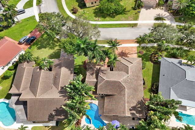9645 E Tree Tops Court, Davie, FL 33328