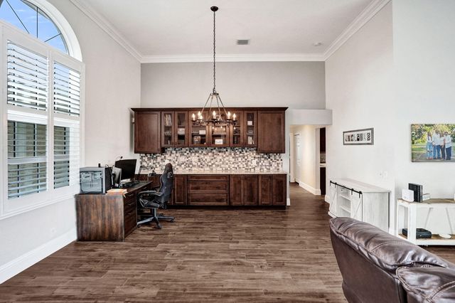 9645 E Tree Tops Court, Davie, FL 33328