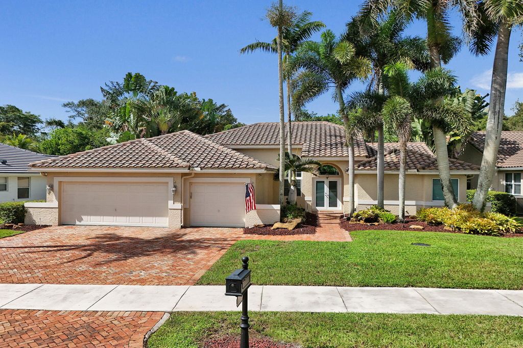 9645 E Tree Tops Court, Davie, FL 33328