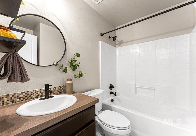 1821 N Ok Corral Place, Star, ID 83669