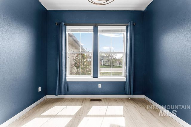 1821 N Ok Corral Place, Star, ID 83669