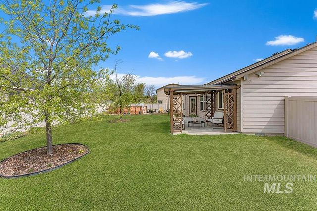 1821 N Ok Corral Place, Star, ID 83669