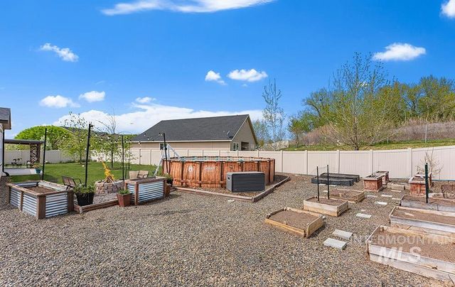 1821 N Ok Corral Place, Star, ID 83669