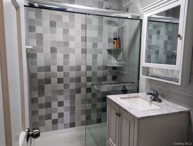 94-31 60 Ave 6L, Elmhurst, NY 11373