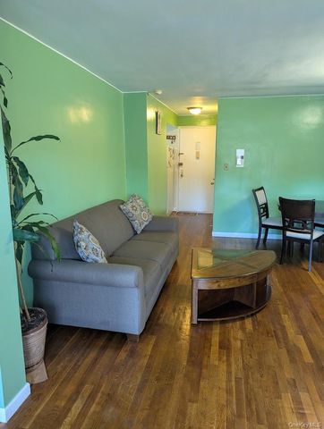94-31 60 Ave 6L, Elmhurst, NY 11373