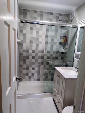94-31 60 Ave 6L, Elmhurst, NY 11373