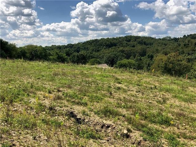 4005 Shenandoah Dr, Jefferson Hills, PA 15025