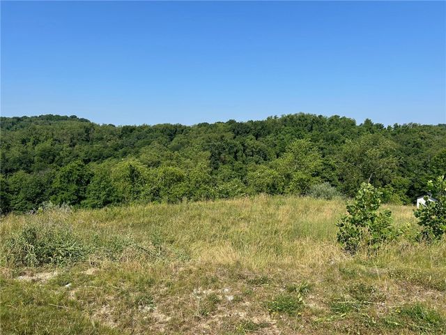 4005 Shenandoah Dr, Jefferson Hills, PA 15025