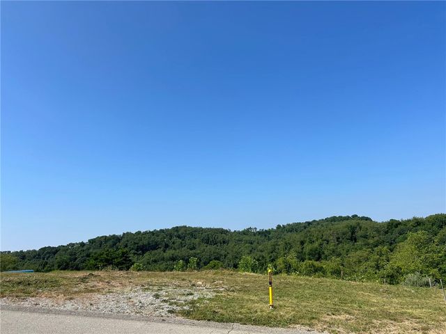 4005 Shenandoah Dr, Jefferson Hills, PA 15025