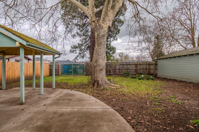 915 Kenyon Street, Medford, OR 97501