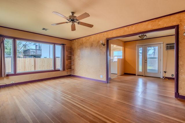 915 Kenyon Street, Medford, OR 97501