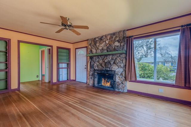 915 Kenyon Street, Medford, OR 97501