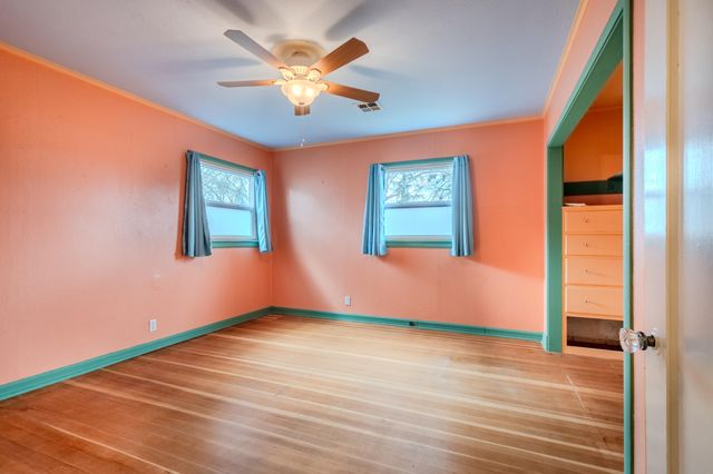 915 Kenyon Street, Medford, OR 97501