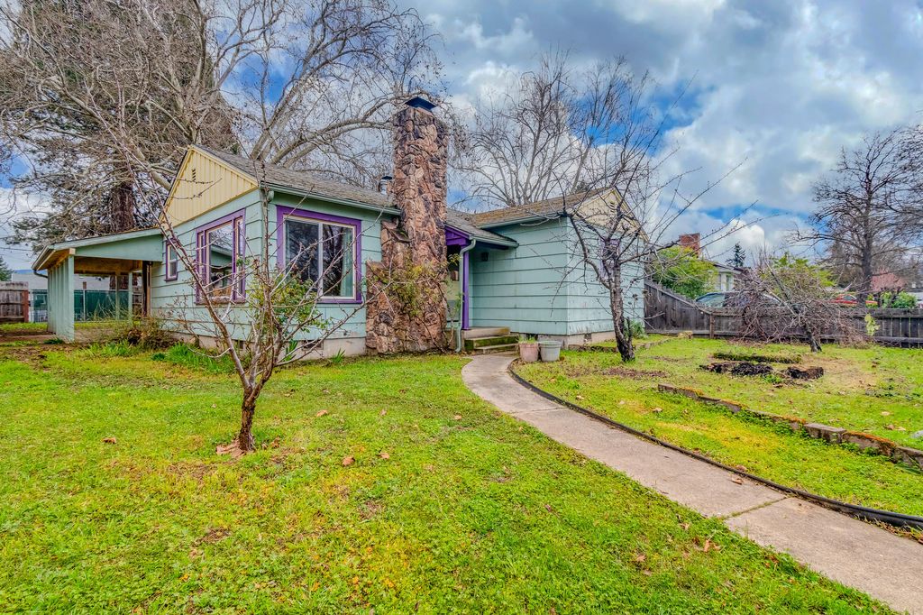 915 Kenyon Street, Medford, OR 97501