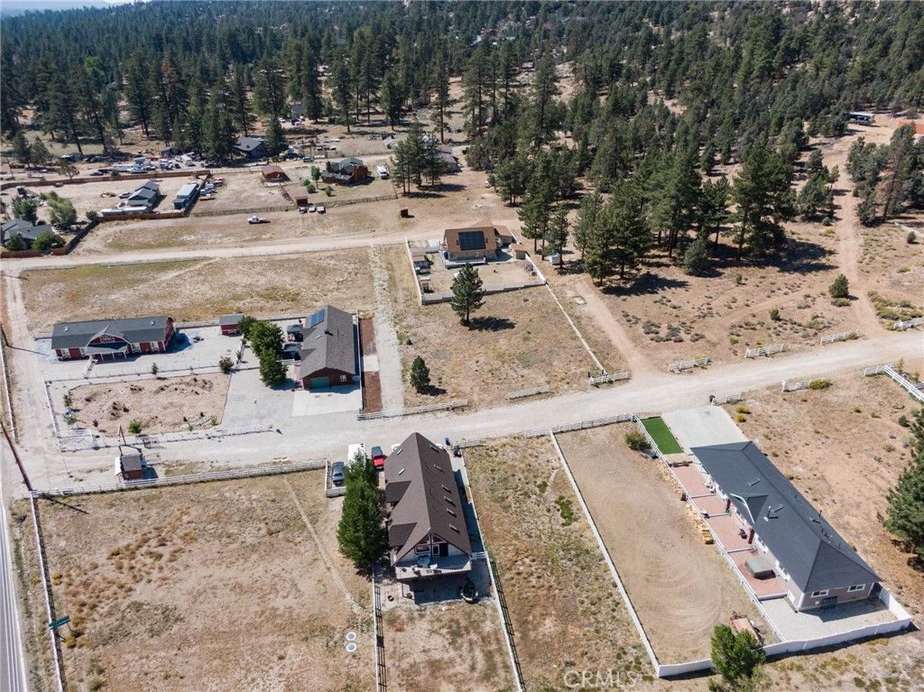 Image 12 of property listing at 1145 Live Oak, Big Bear, CA 92314