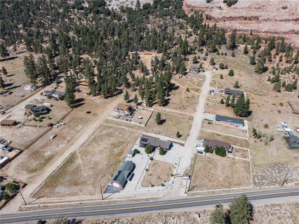 Image 14 of property listing at 1145 Live Oak, Big Bear, CA 92314