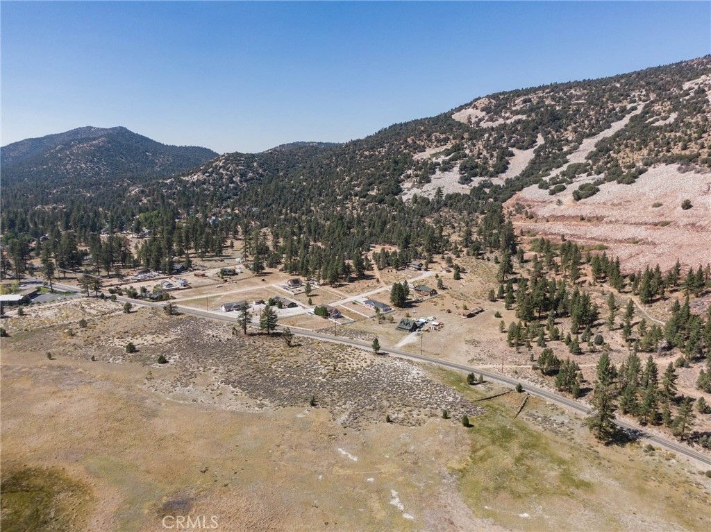 Image 17 of property listing at 1145 Live Oak, Big Bear, CA 92314