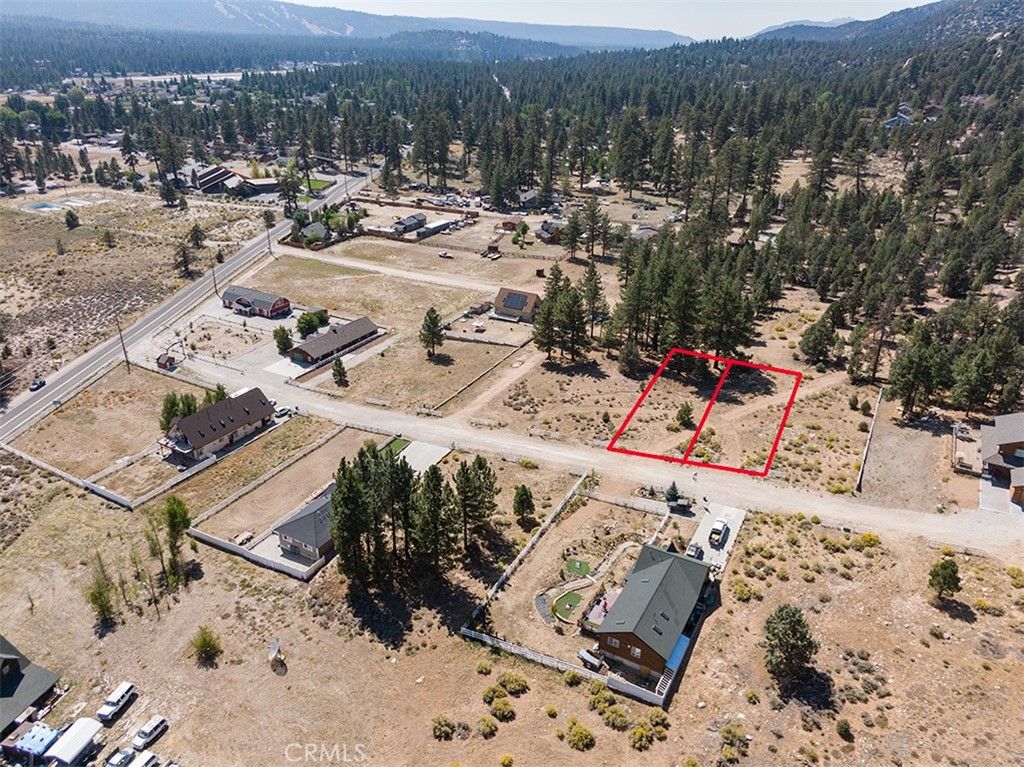 Image 5 of property listing at 1145 Live Oak, Big Bear, CA 92314