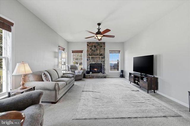 129 RUBENS CIR, Martinsburg, WV 25403