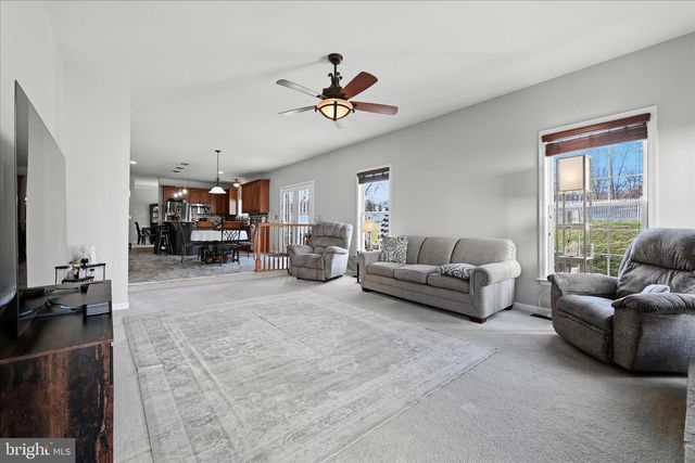 129 RUBENS CIR, Martinsburg, WV 25403