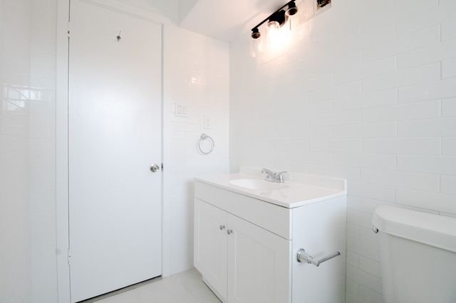 310 W Davis Street, Duncanville, TX 75116