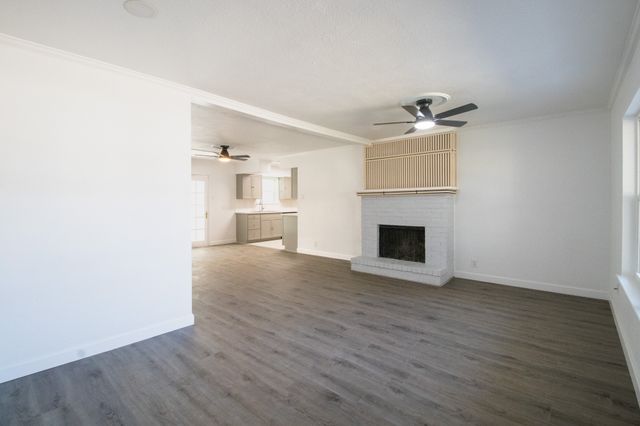 310 W Davis Street, Duncanville, TX 75116